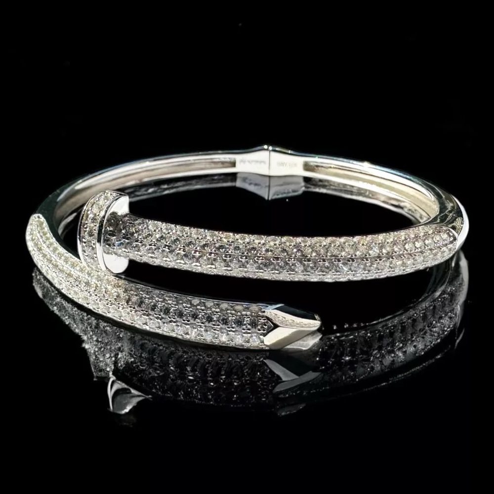 925 Sterling Silver Bangle With Cubic Zirconia | Hinged Design | Modern Luxury